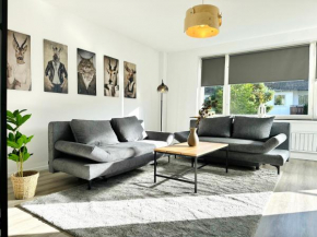 Großzügige Wohnung - 6 Personen-3 Schlafzimmer- Parkplatz- Waschmaschine-2 Balkone